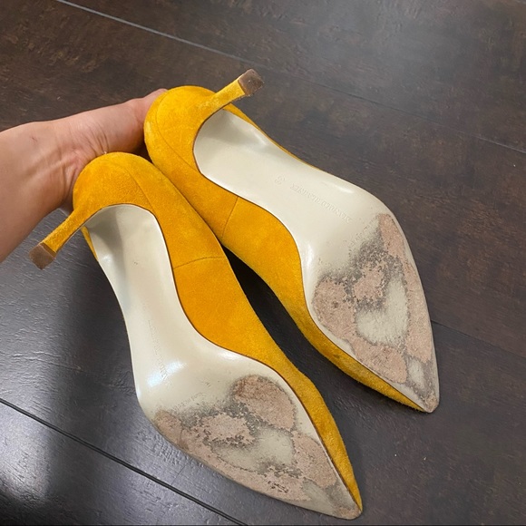 Manolo Blahnik BB Yellow Suede Pumps size 39 - Picture 5 of 15